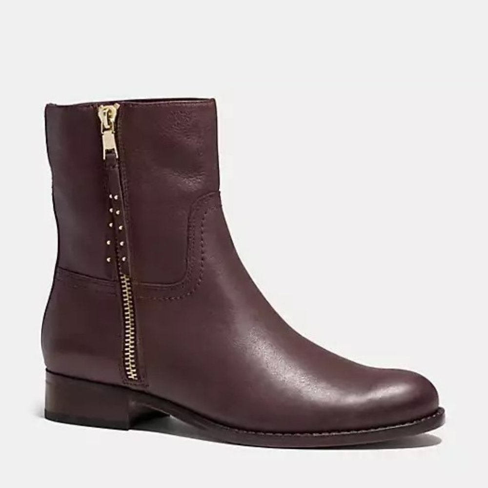 Coach Auburn Calf Leather Boot Size 8 With Box Like New